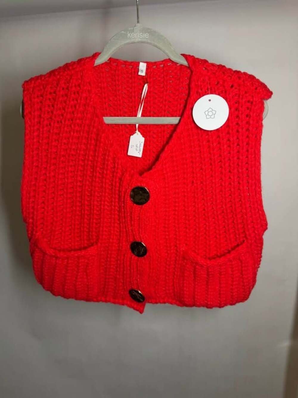 Sleeveless cropped knit cardigan - small and medium